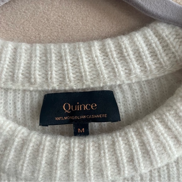 Quince Mongolian Cashmere Fisherman Crewneck Sweater Ivory size M Timeless Soft - Picture 3 of 16